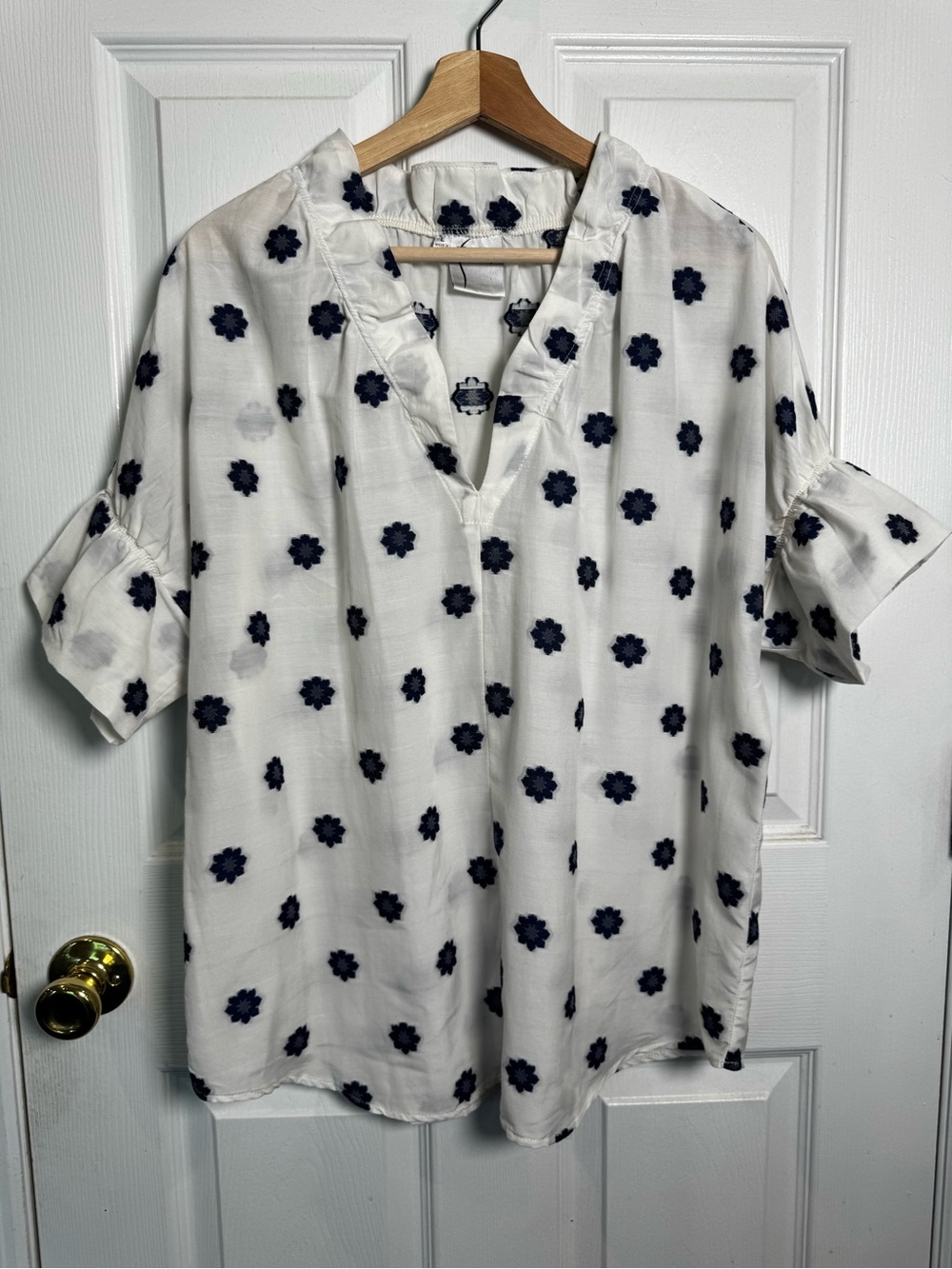 Finley White Navy Floral Cotton Ruffle Neck Embroidered Blouse Size Large